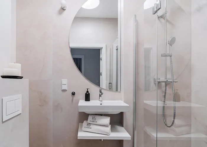 Flatbook - Modern Granaria Ii Apartment