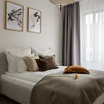 Flatbook - Modern Granaria Ii Lejlighed